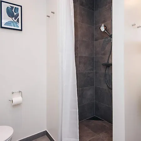 Iv Apartment