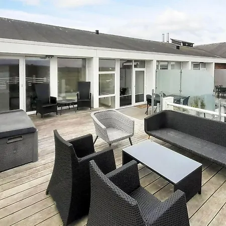 Apartment Iv *